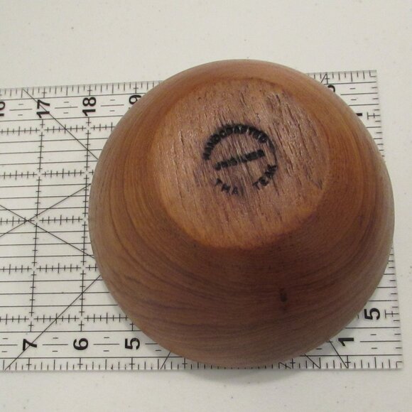 Vintage 'Handcrafted Unisilver Thai Teak' Salad Bowls - Set of 4 - Picture 13 of 14